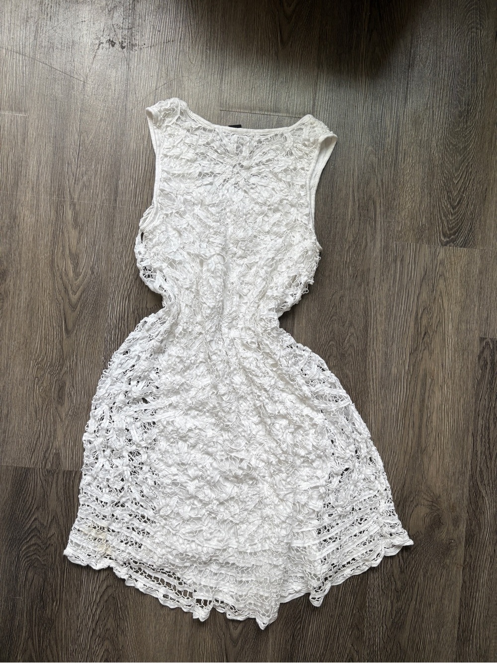 White Floral Eyelet Layer Mini Dress | Size 6 - Picture 2 of 6